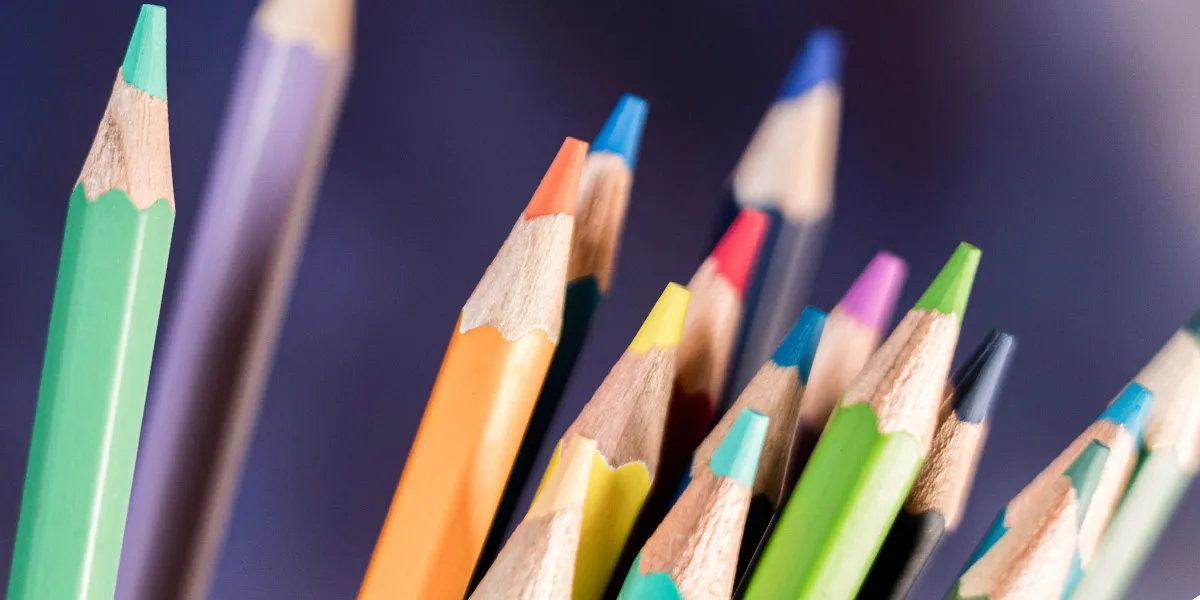 Värikynät ja liidut