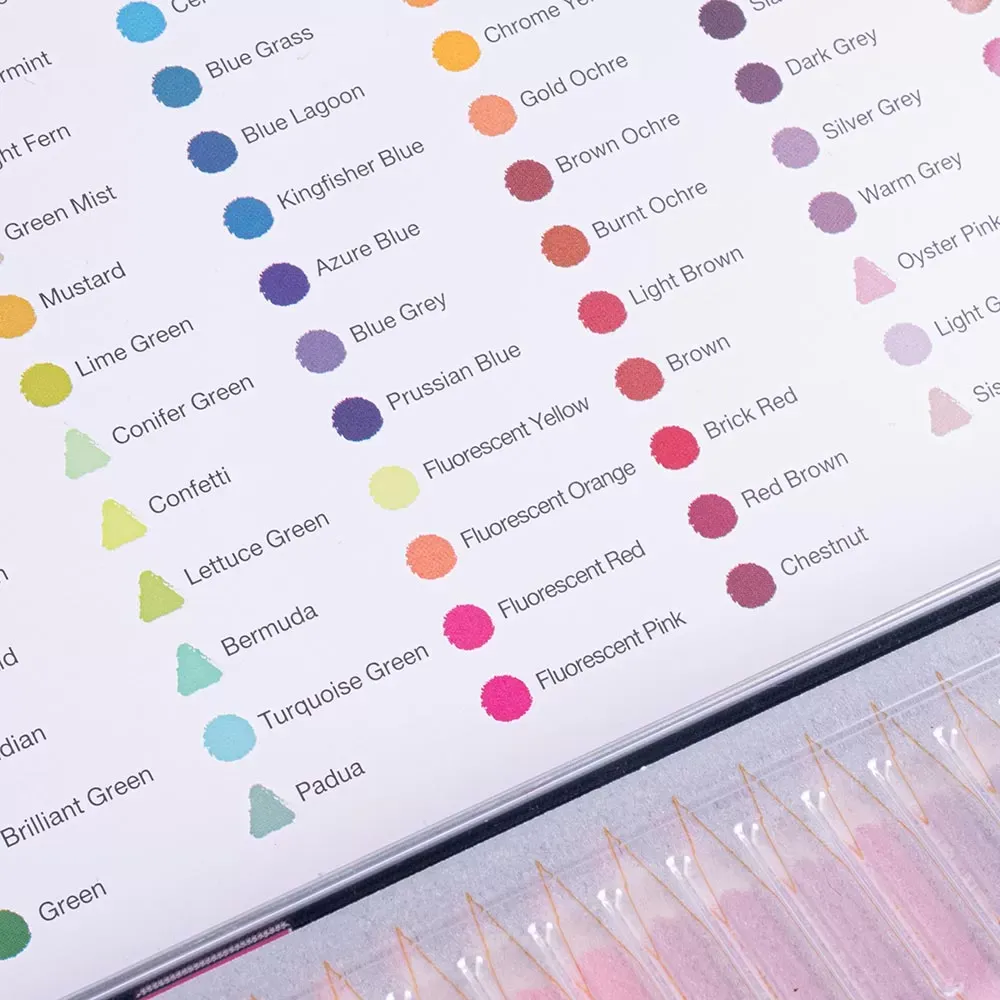 Värikynät 150 kpl metallilaatikossa